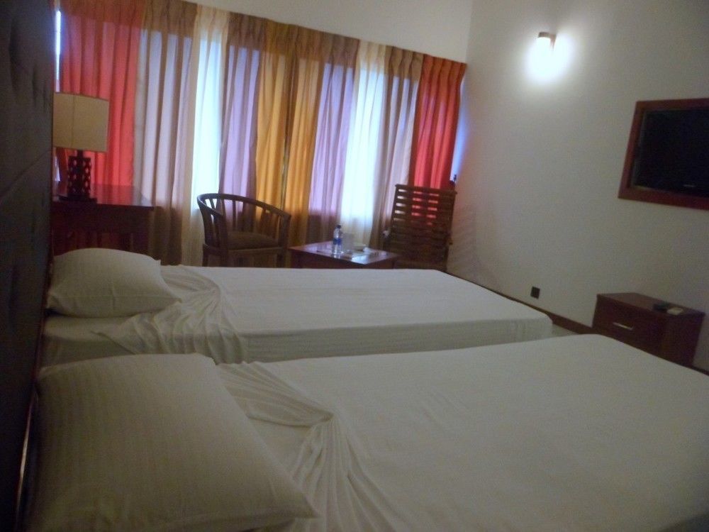 Milano Grand Hotel Dambulla Exterior foto