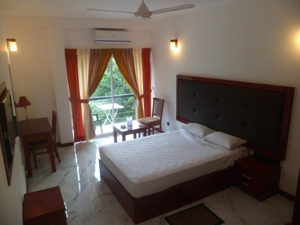 Milano Grand Hotel Dambulla Exterior foto