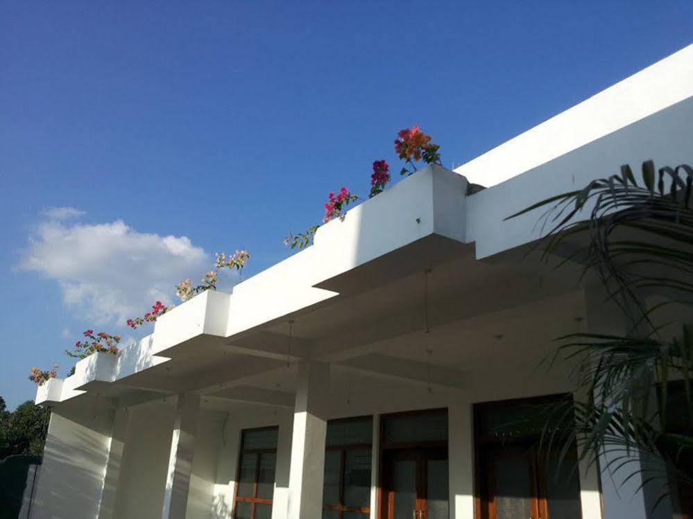 Milano Grand Hotel Dambulla Exterior foto